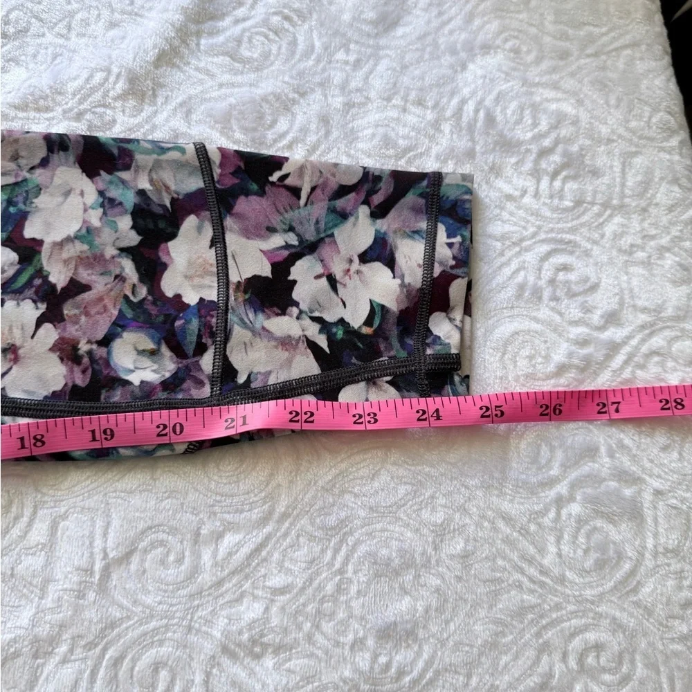 Lululemon Floral High Rise Cropped Leggings Size 6